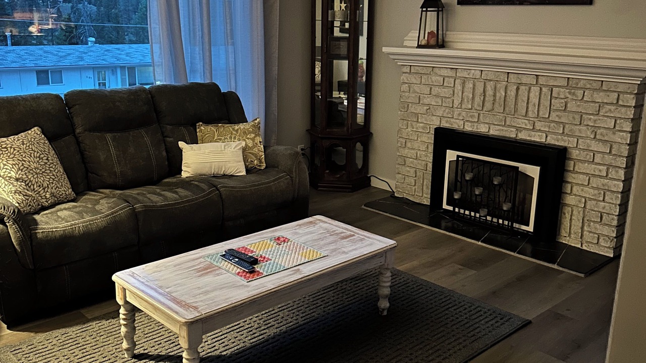 Photo of Livingroom in Okanagan-Similkameen