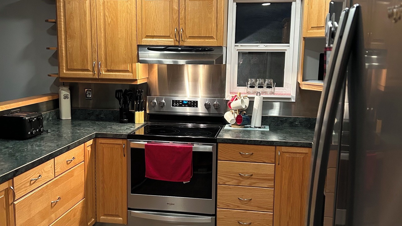 Photo of Kitchen in Okanagan-Similkameen