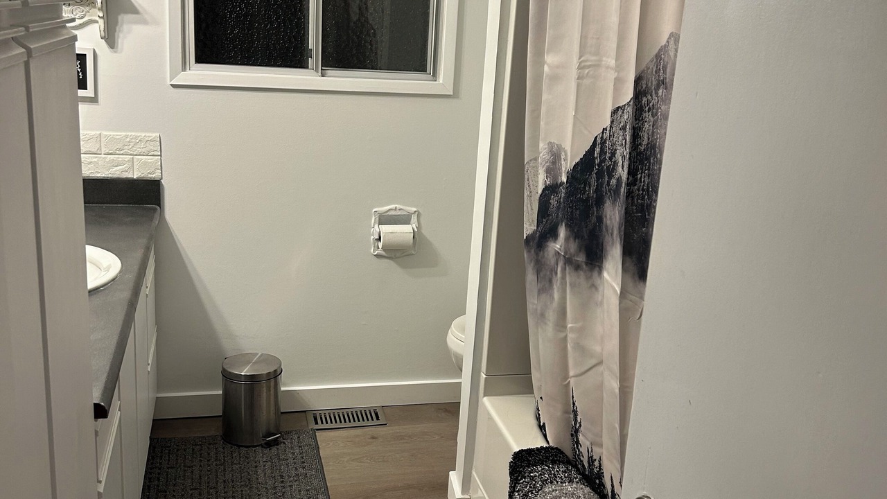 Photo of Bathroom in Okanagan-Similkameen
