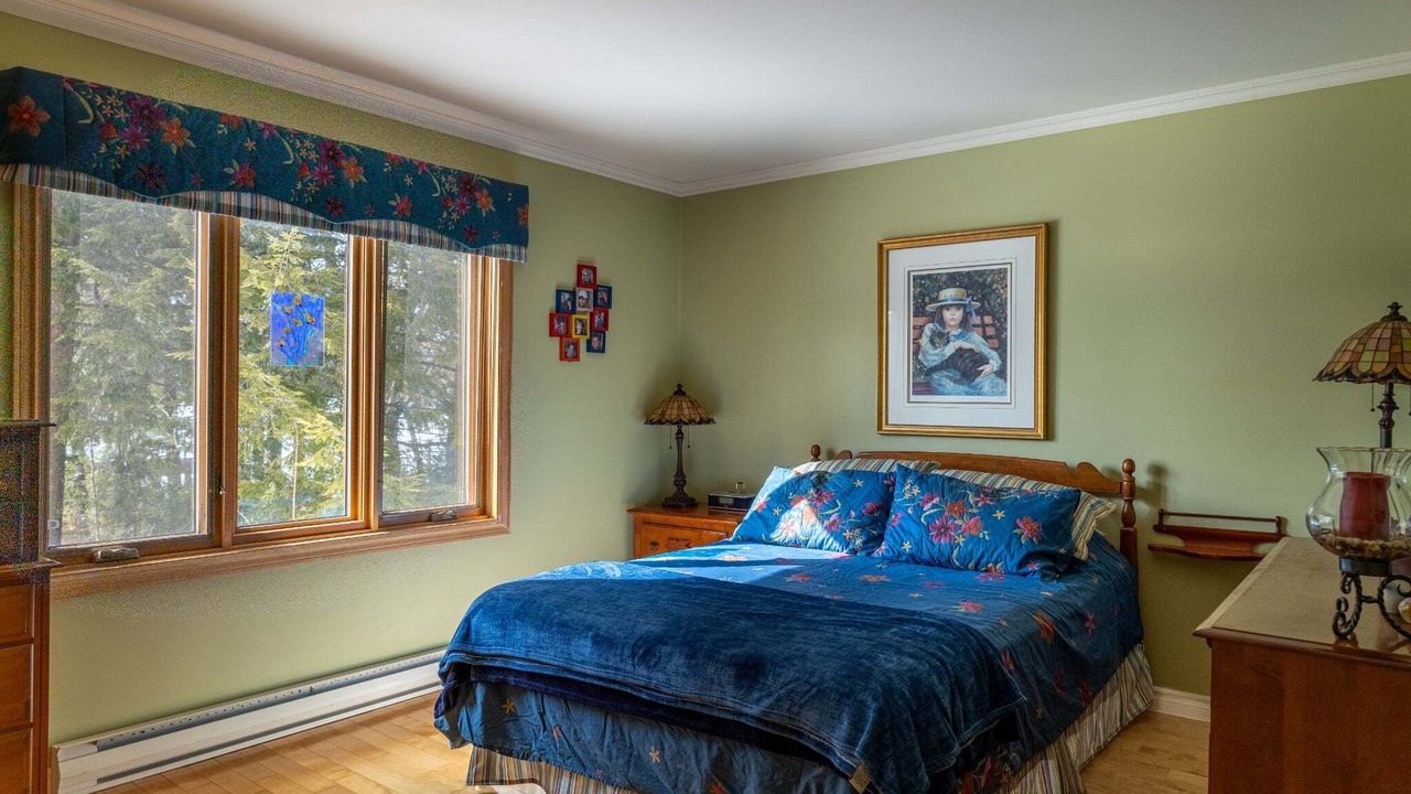 Photo of Bedroom in Saint-Denis-de-Brompton