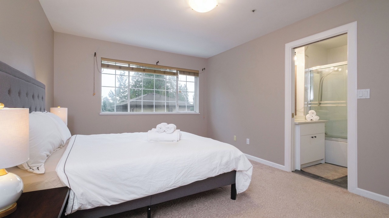 Photo of Bedroom in Oakridge