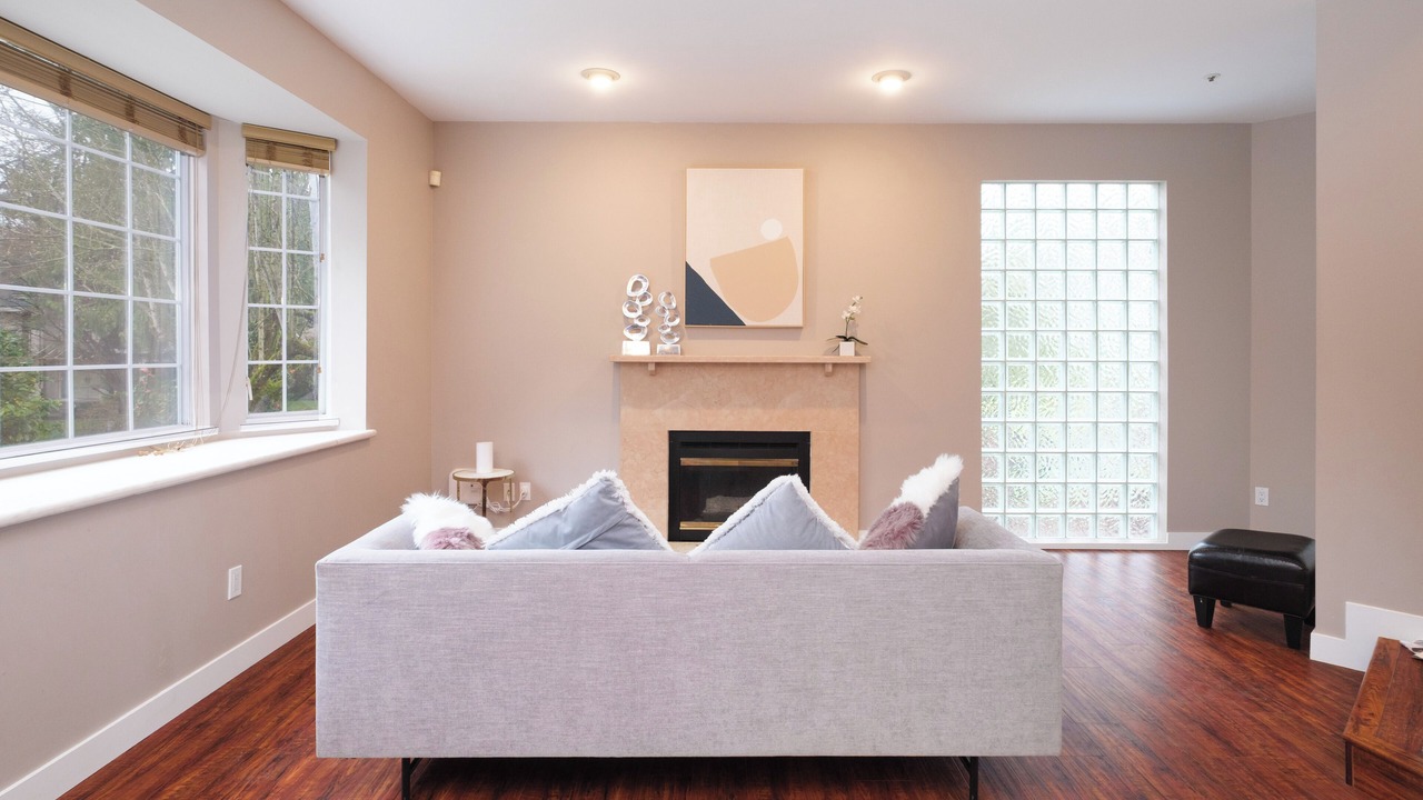 Photo of Livingroom in Oakridge