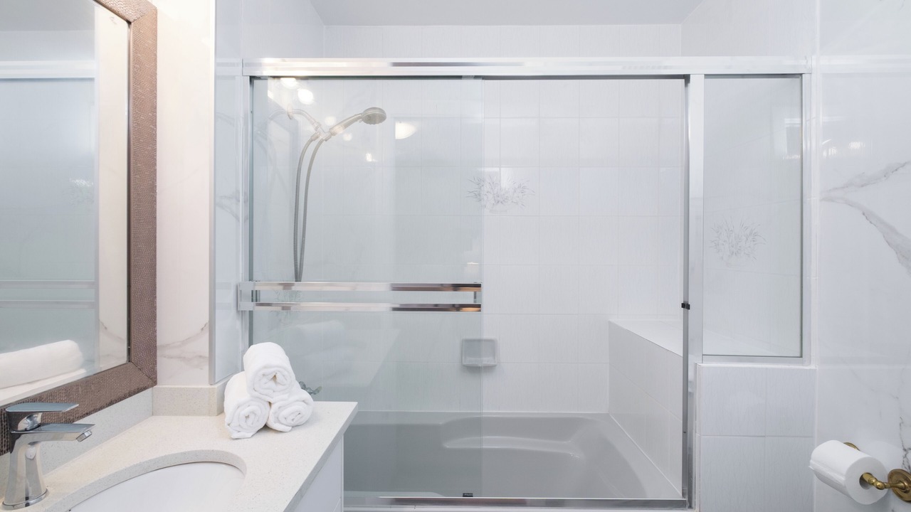 Photo of Bathroom in Oakridge