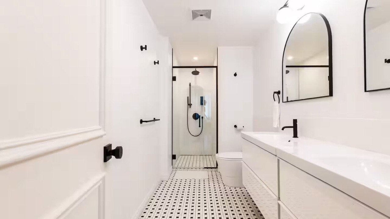 Photo of Bathroom in Shaughnessy Village