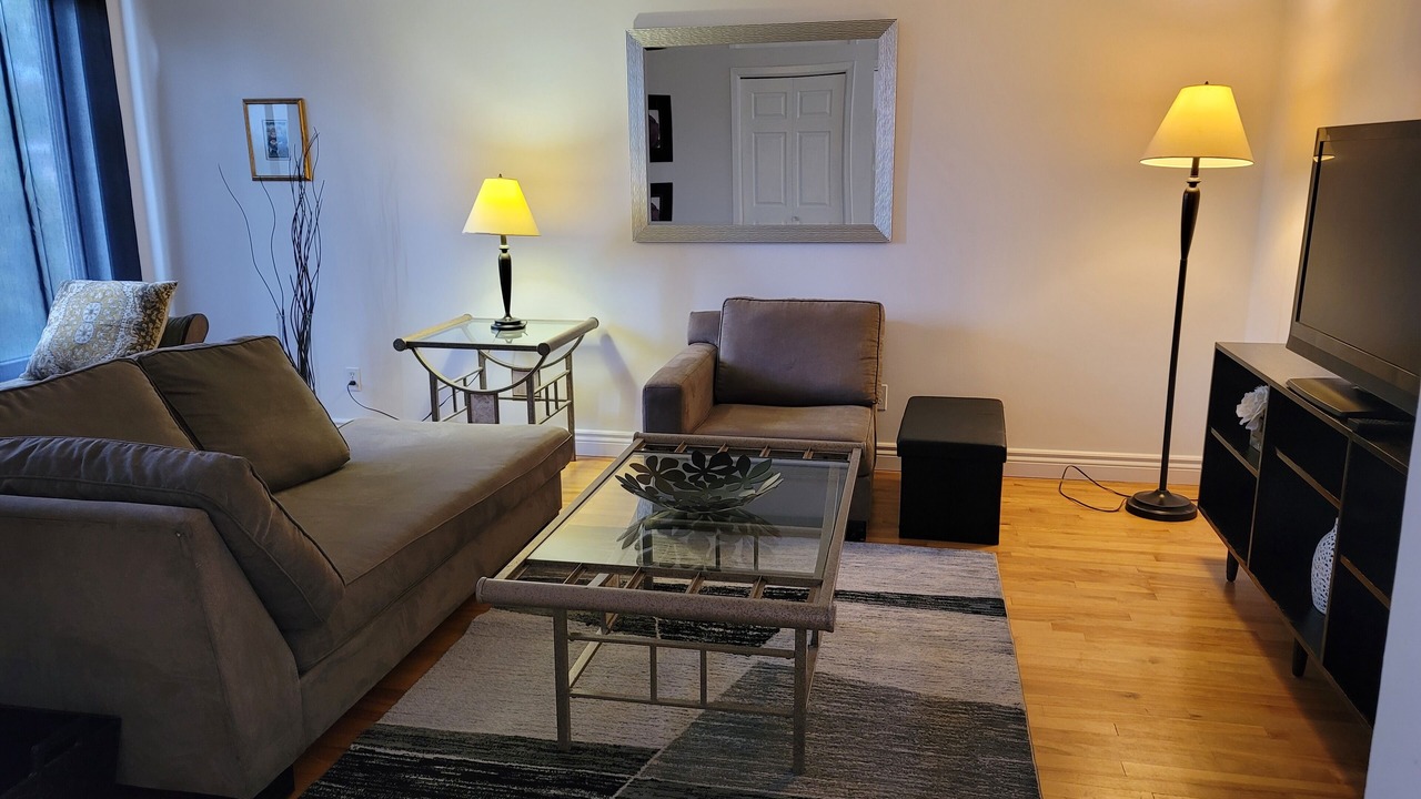 Photo of Livingroom in Pointe Claire