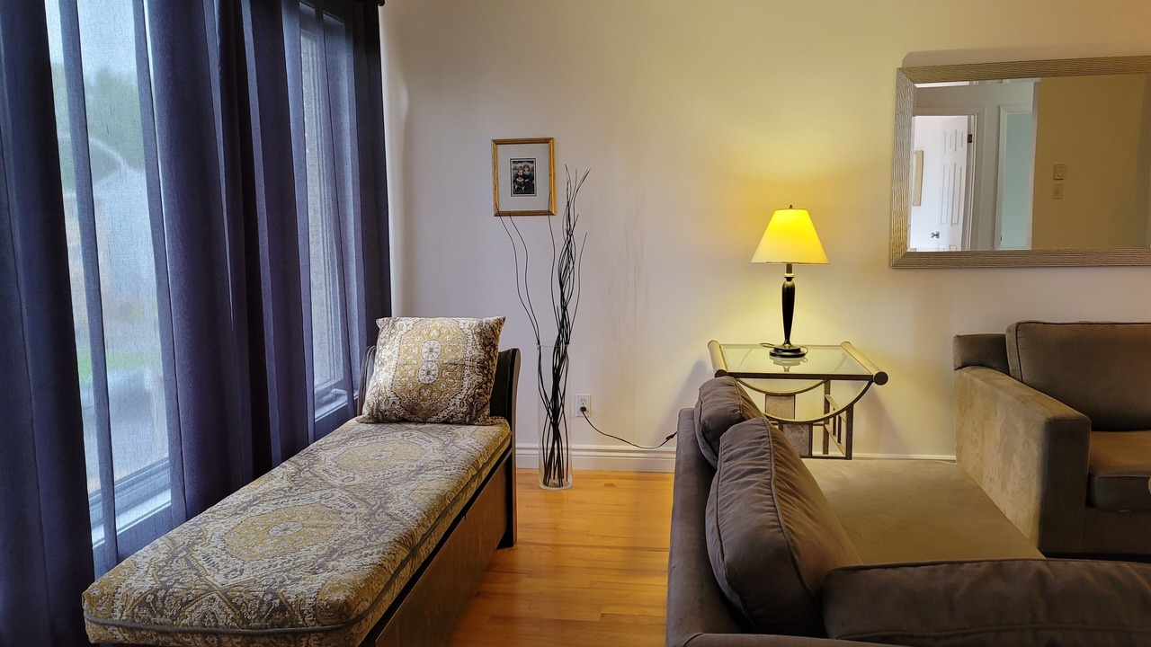 Photo of Livingroom in Pointe Claire
