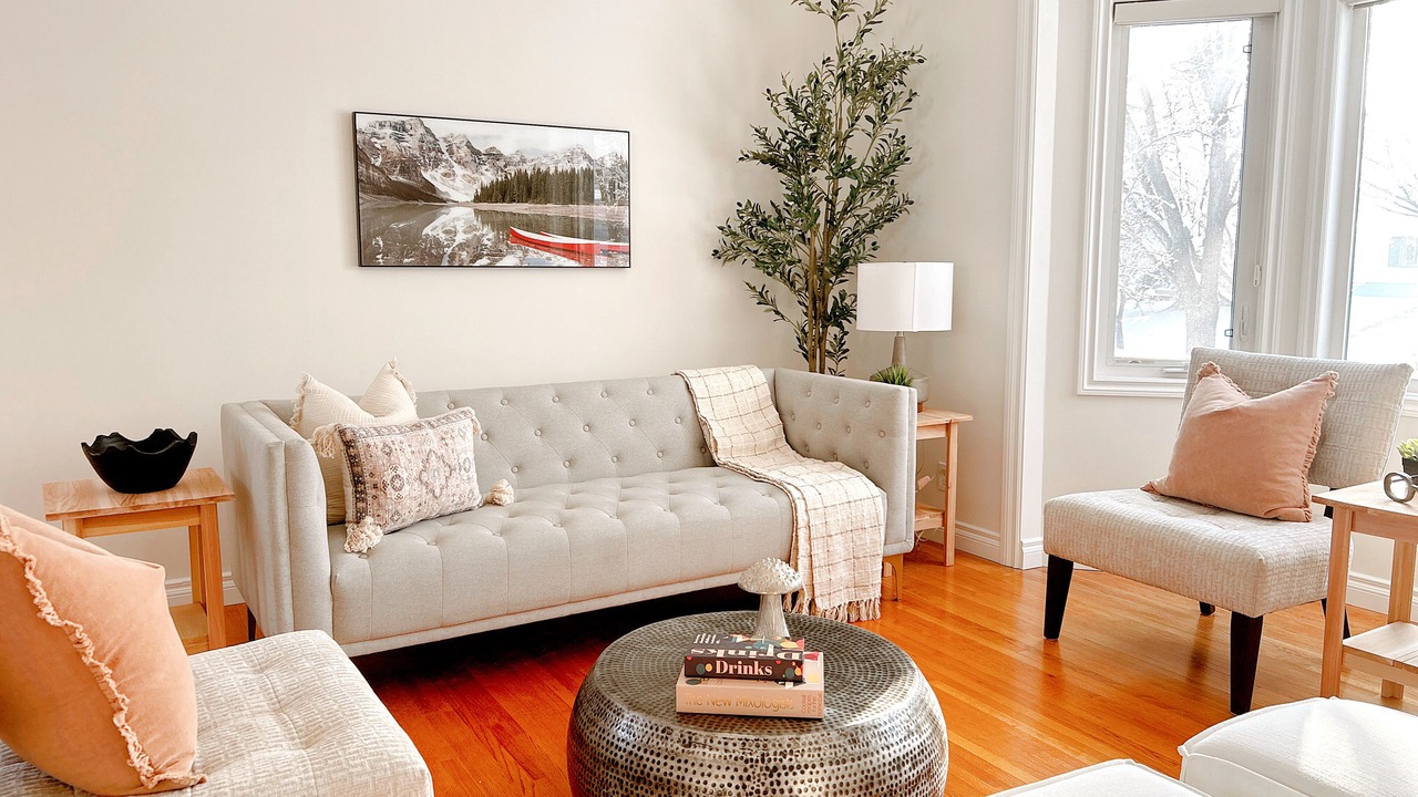 Photo of Livingroom in Northwest Calgary