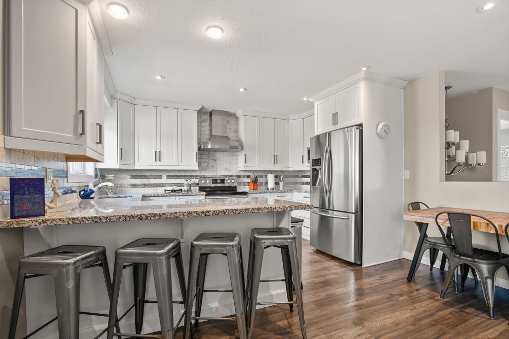 Photo of Kitchen in Sylvan Lake