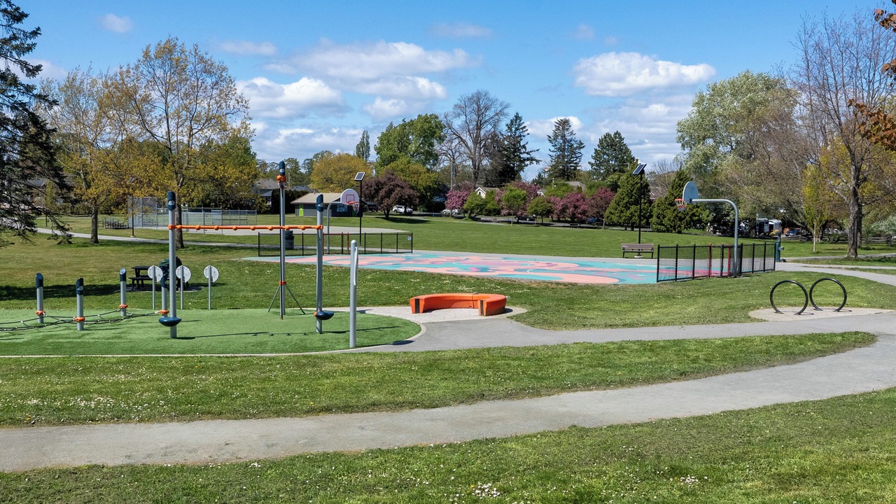 Photo of Others in Saanich East