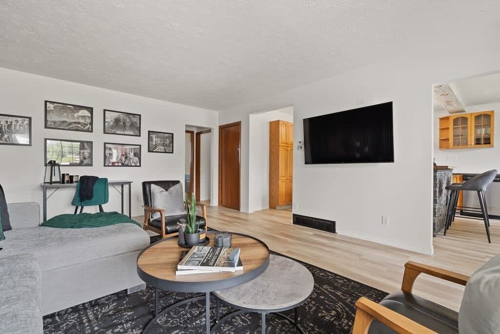 Photo of Livingroom in Drumheller