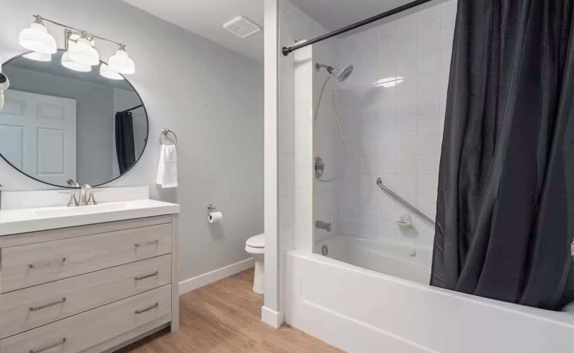 Photo of Bathroom in Drumheller