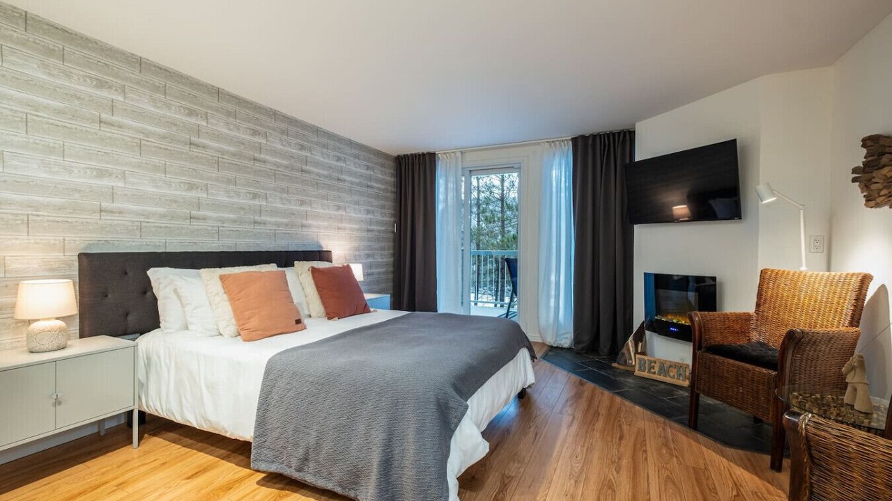 Photo of Bedroom in Mont-Tremblant Village