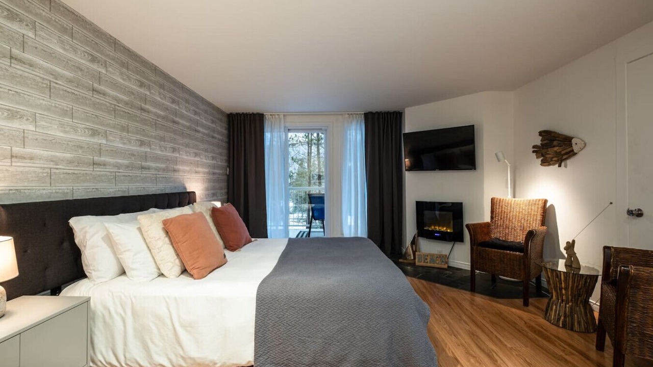 Photo of Bedroom in Mont-Tremblant Village