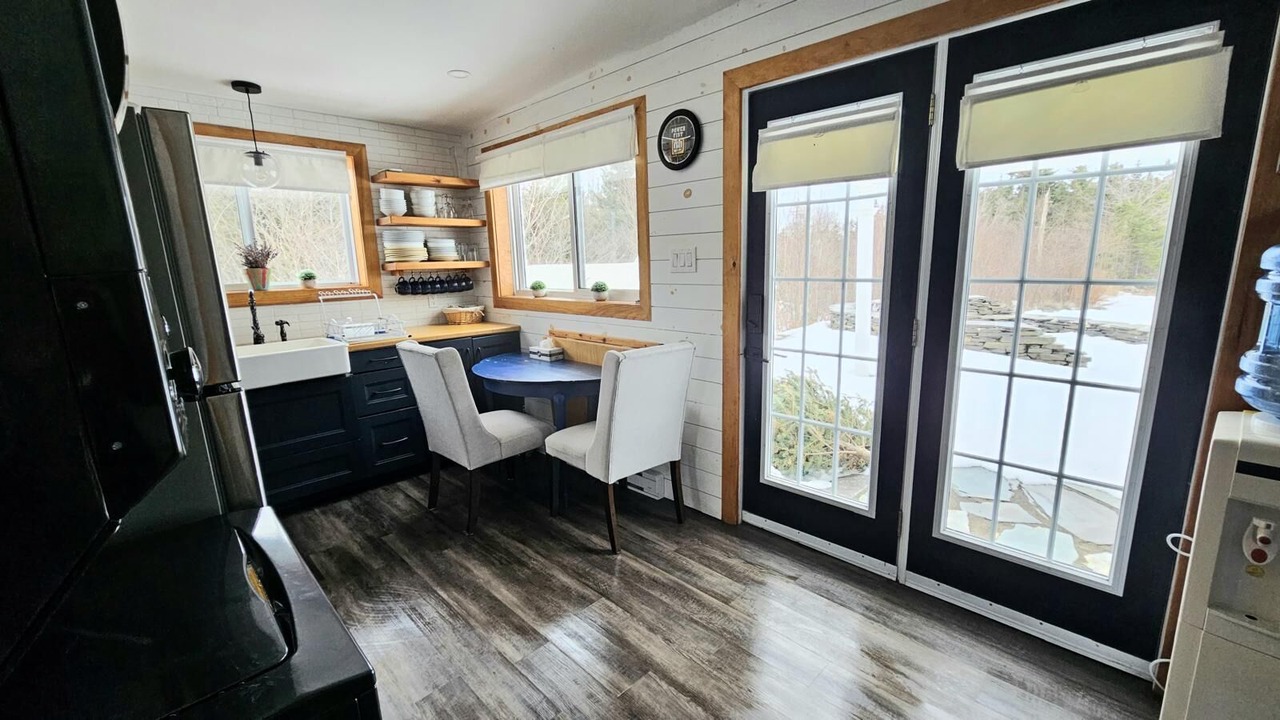 Photo of Kitchen in Lawrencetown
