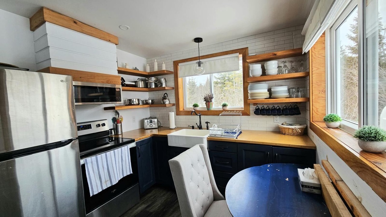 Photo of Kitchen in Lawrencetown