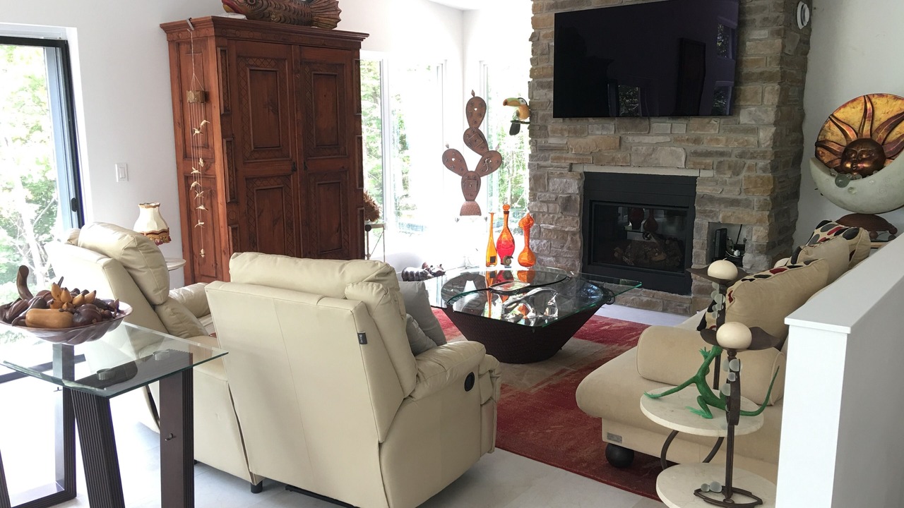 Photo of Livingroom in Val Morin