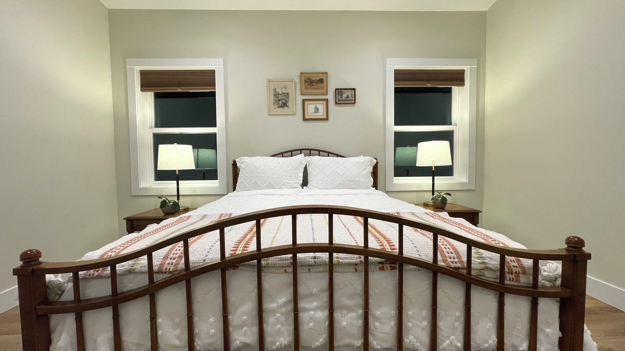 Photo of Bedroom in Courtenay