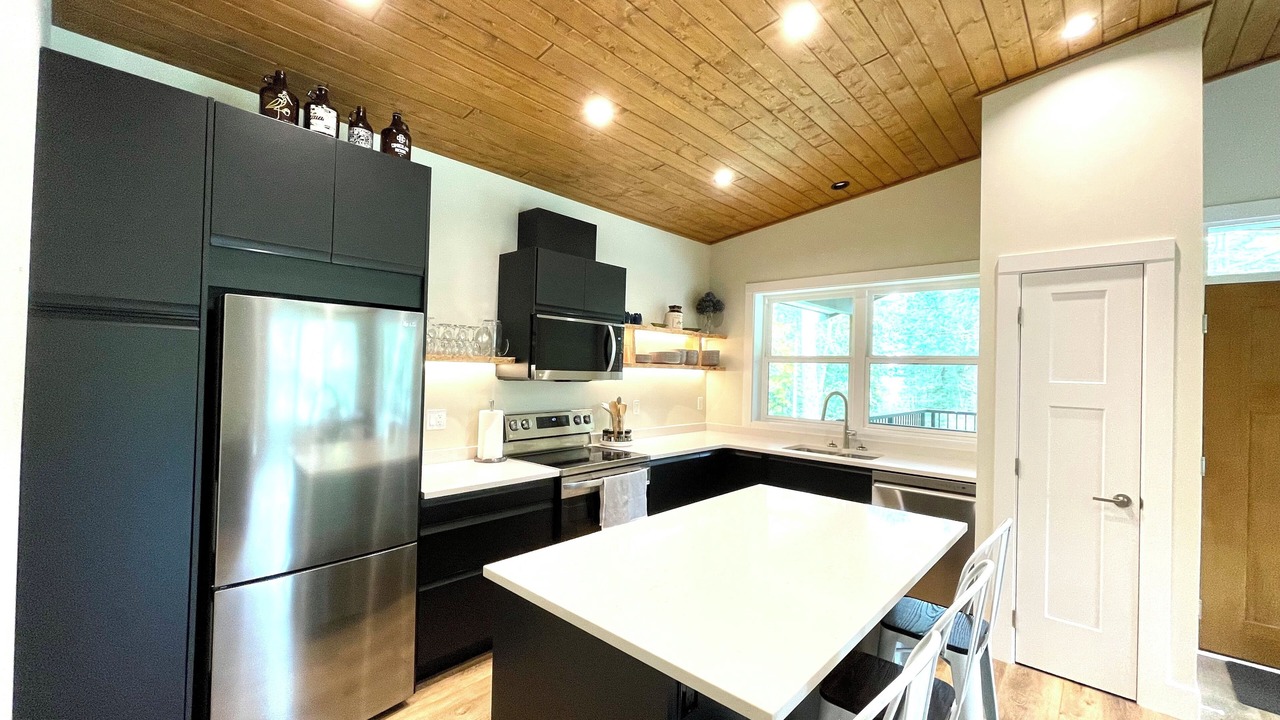 Photo of Kitchen in Courtenay