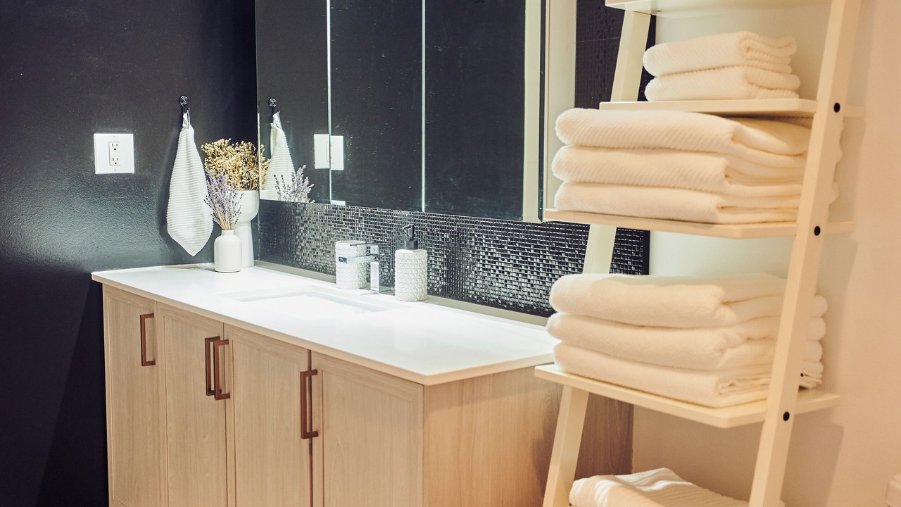 Photo of Bathroom in La Petite-Patrie