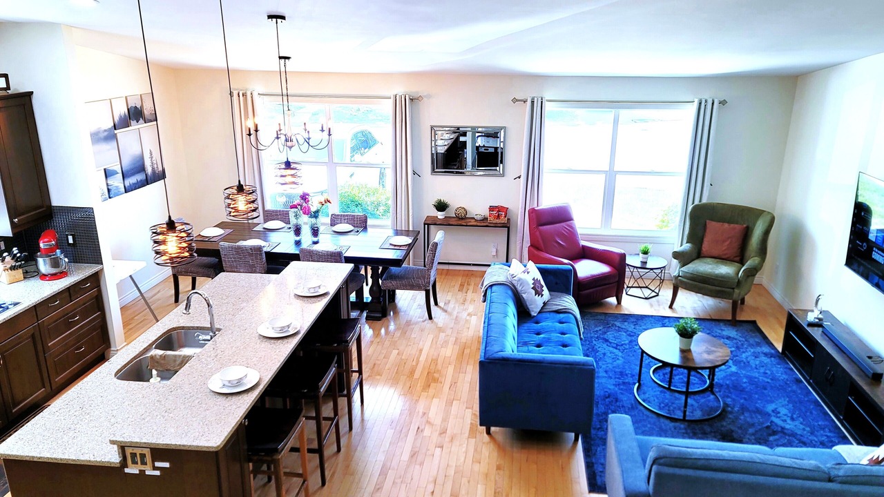 Photo of Livingroom in Northwest Calgary