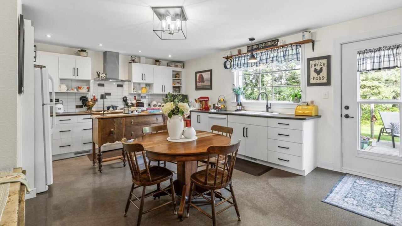 Photo of Kitchen in Clinton