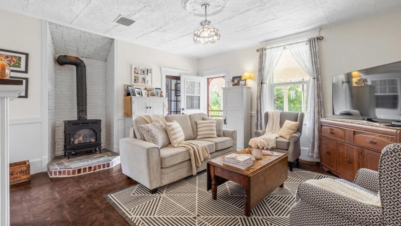 Photo of Livingroom in Clinton