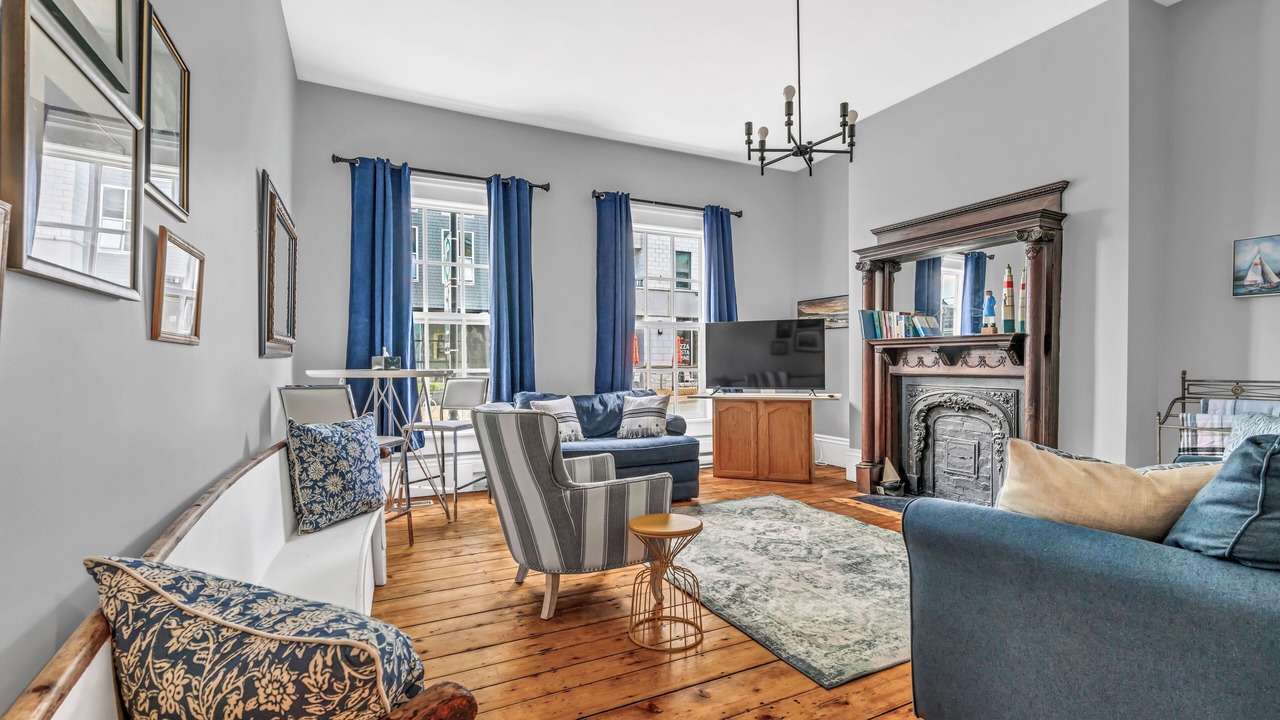 Photo of Livingroom in Downtown Halifax