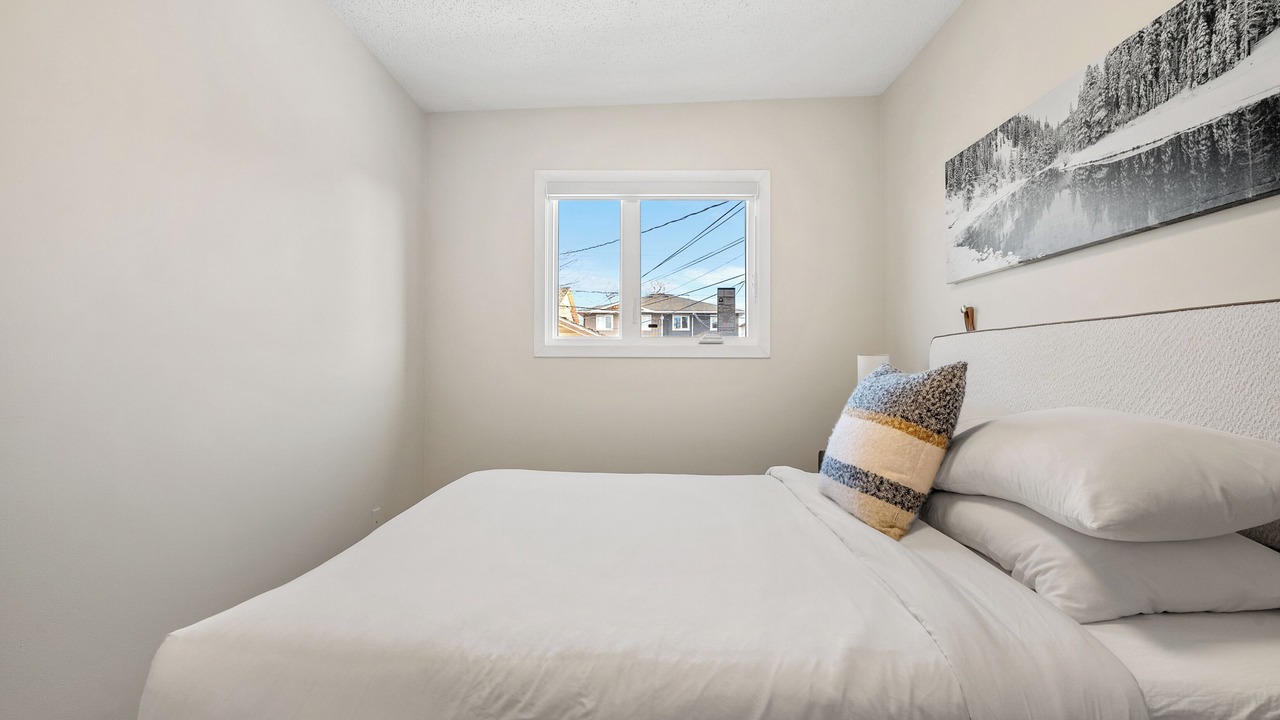 Photo of Bedroom in Inglewood
