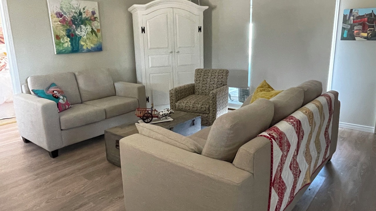 Photo of Livingroom in Hamilton
