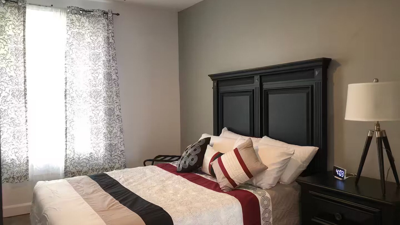 Photo of Bedroom in Inner Harbour
