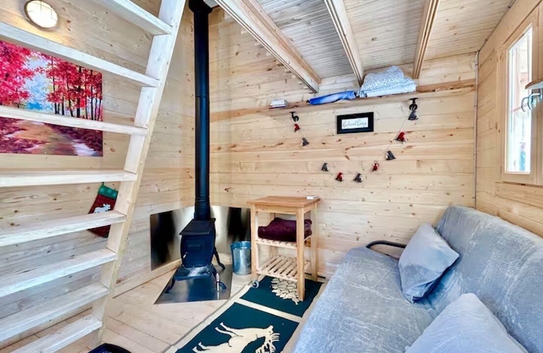 Photo of Livingroom in Alexandria