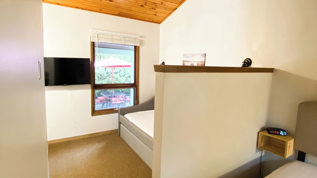 Photo of Bedroom in Sauble Beach