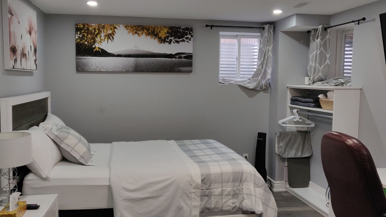 Photo of Bedroom in Halton Regional Municipality
