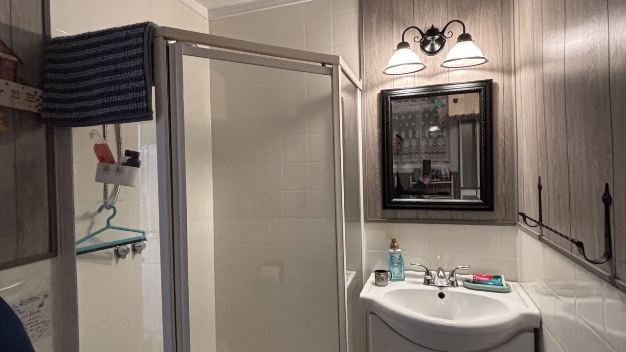 Photo of Bathroom in Adolphustown