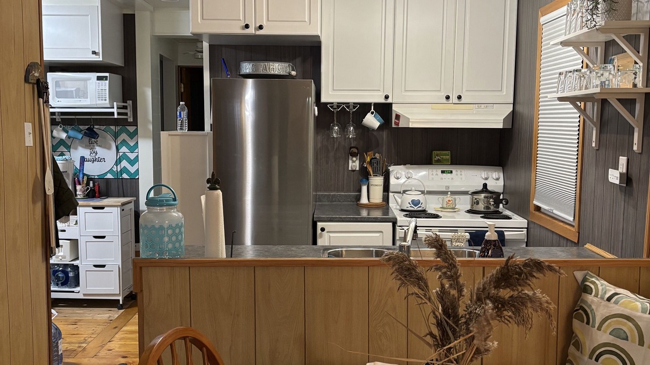 Photo of Kitchen in Adolphustown