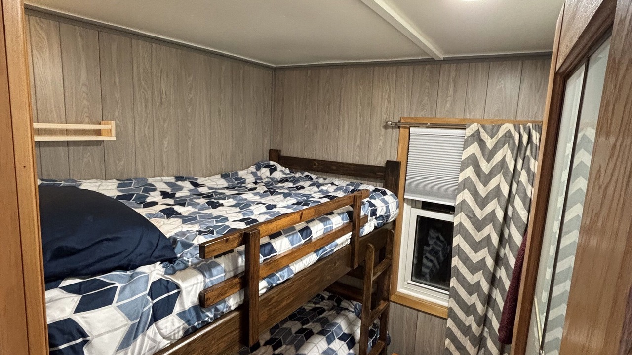 Photo of Bedroom in Adolphustown