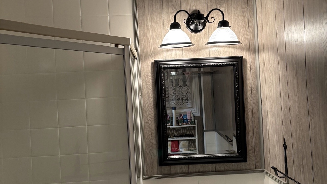 Photo of Bathroom in Adolphustown