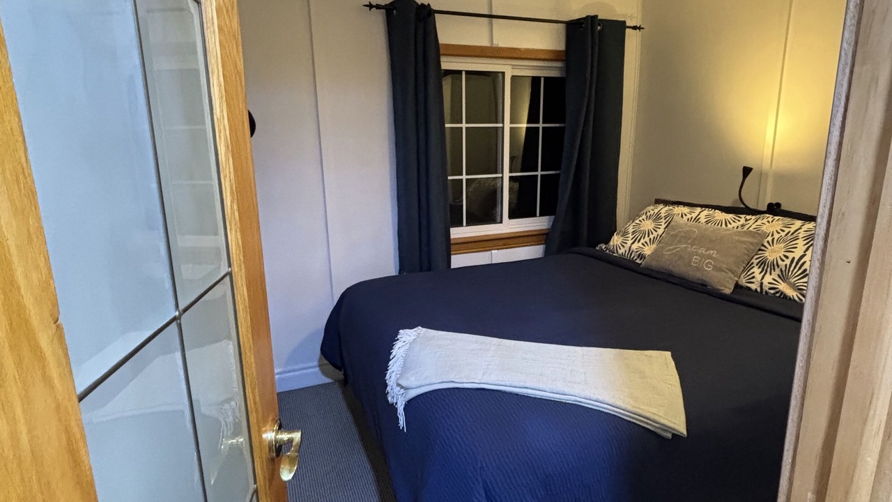Photo of Bedroom in Adolphustown