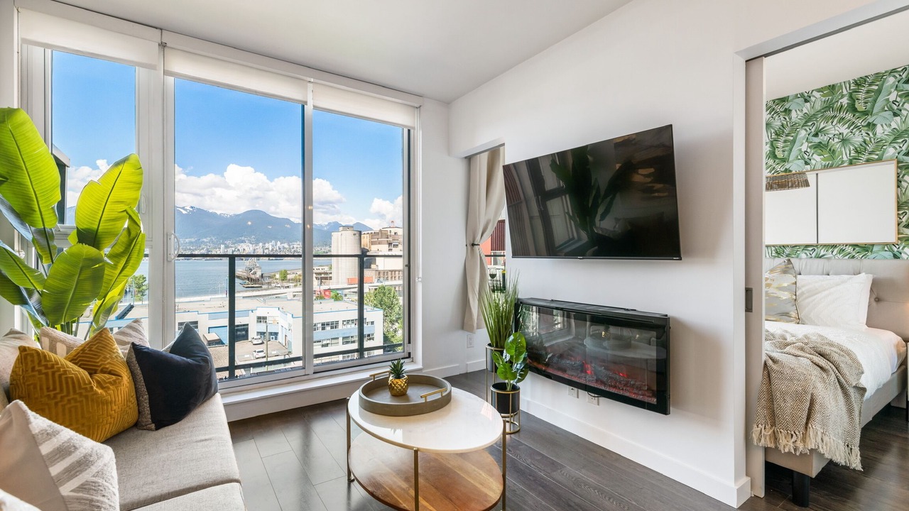 Photo of Livingroom in Downtown Eastside