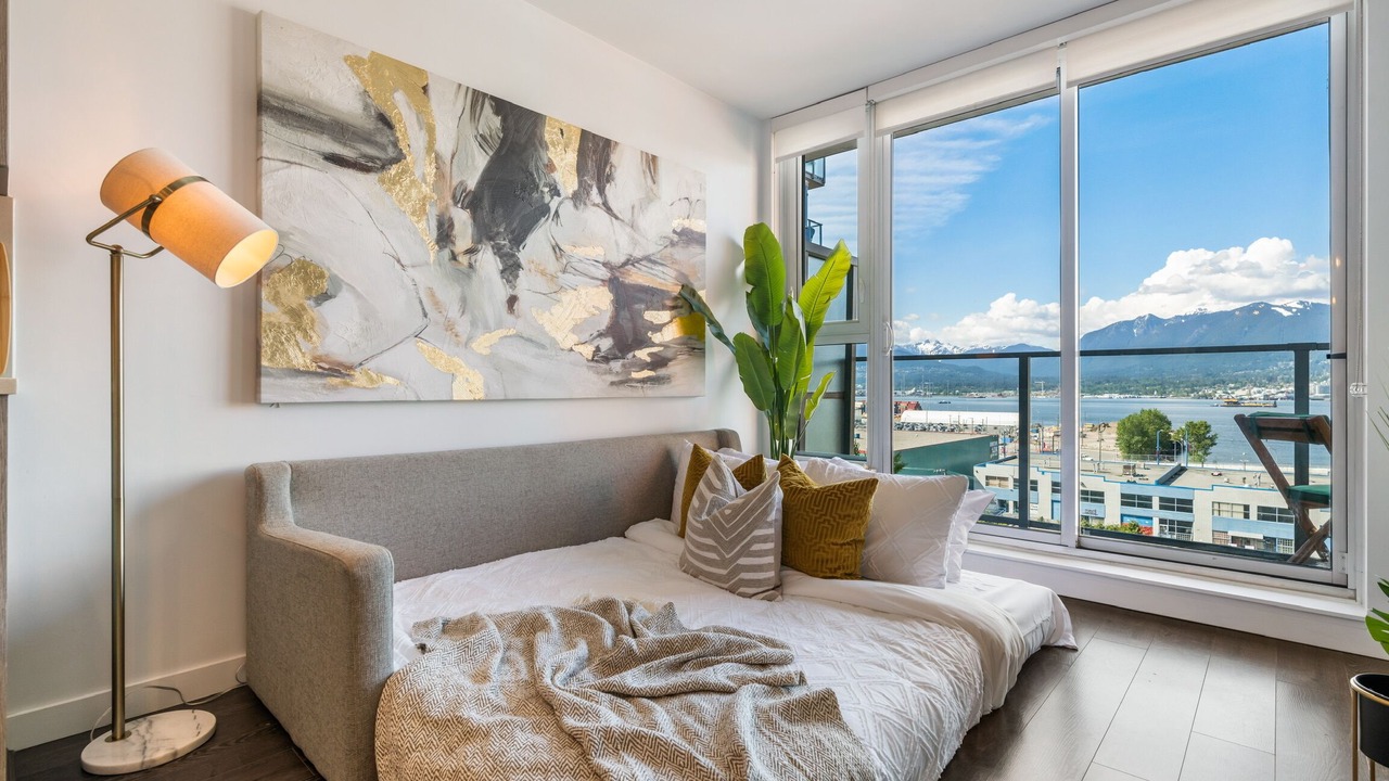 Photo of Bedroom in Downtown Eastside