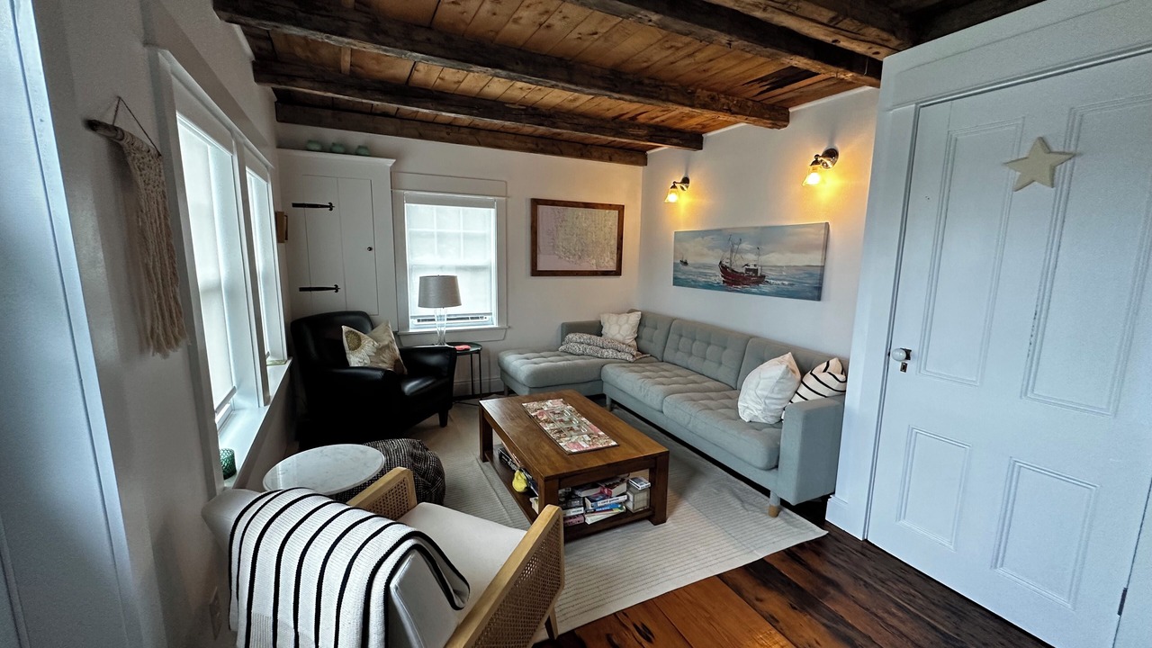 Photo of Livingroom in Indian Harbour