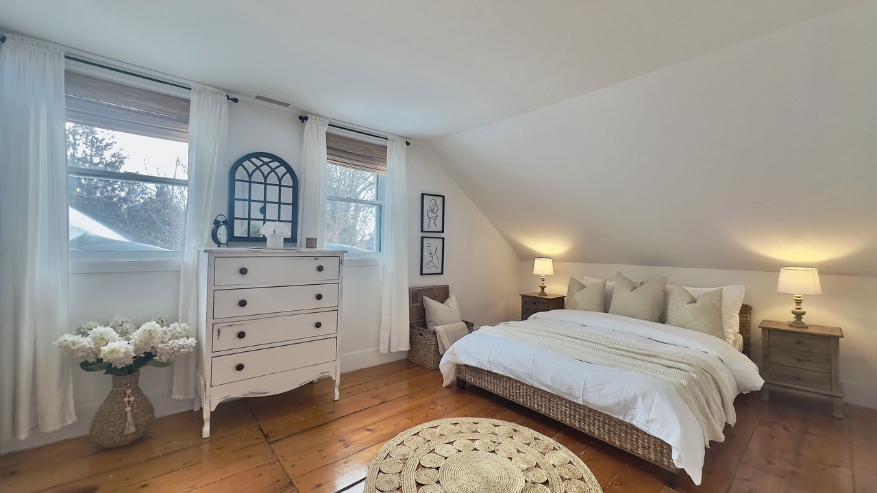 Photo of Bedroom in Saint-Paul-d'Abbotsford