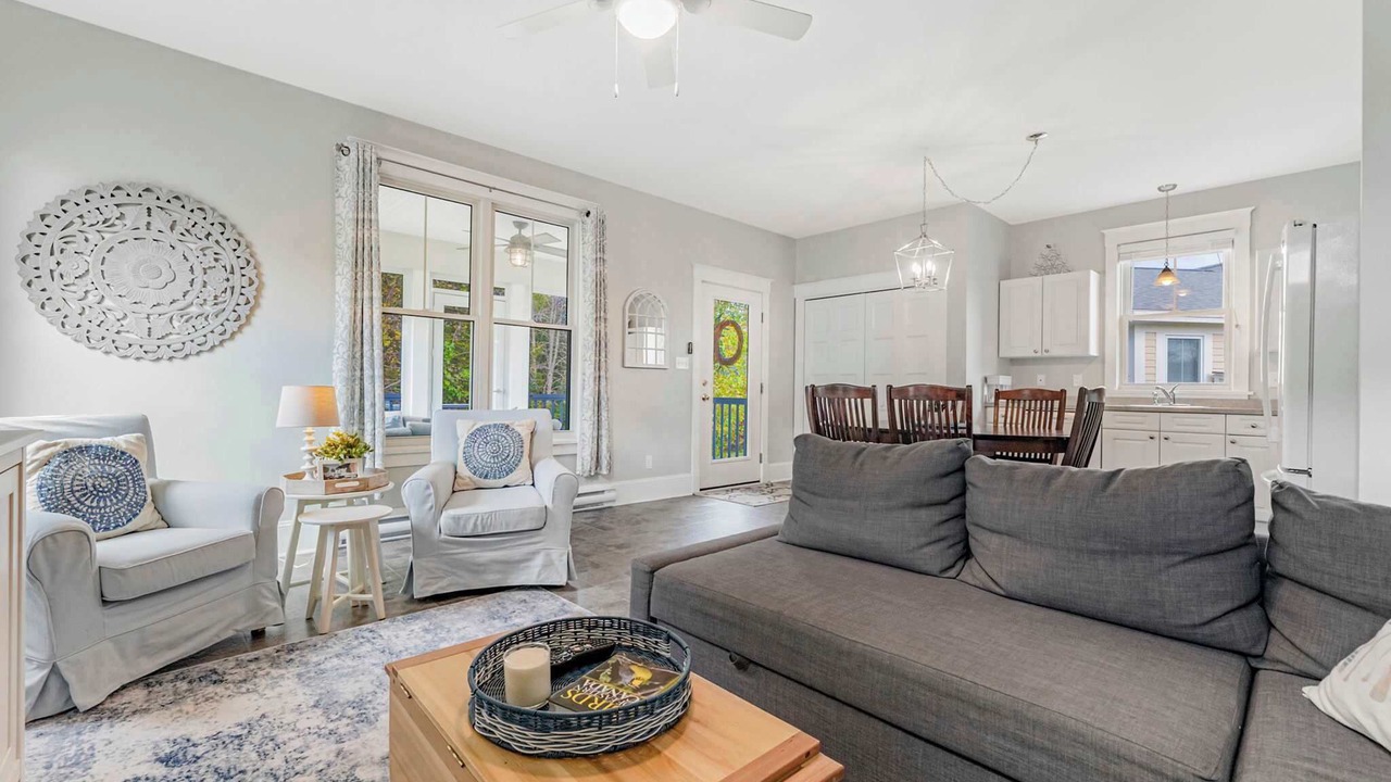 Photo of Livingroom in Cherry Valley