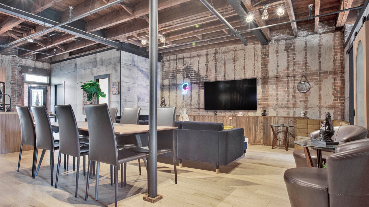 Photo of Livingroom in Downtown Montreal