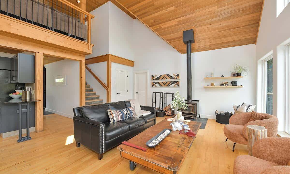 Photo of Bedroom in Otter Point