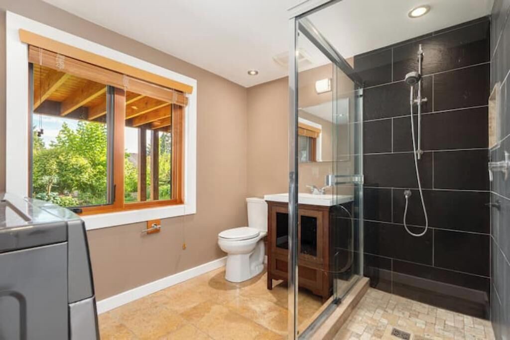 Photo of Bathroom in Dundarave