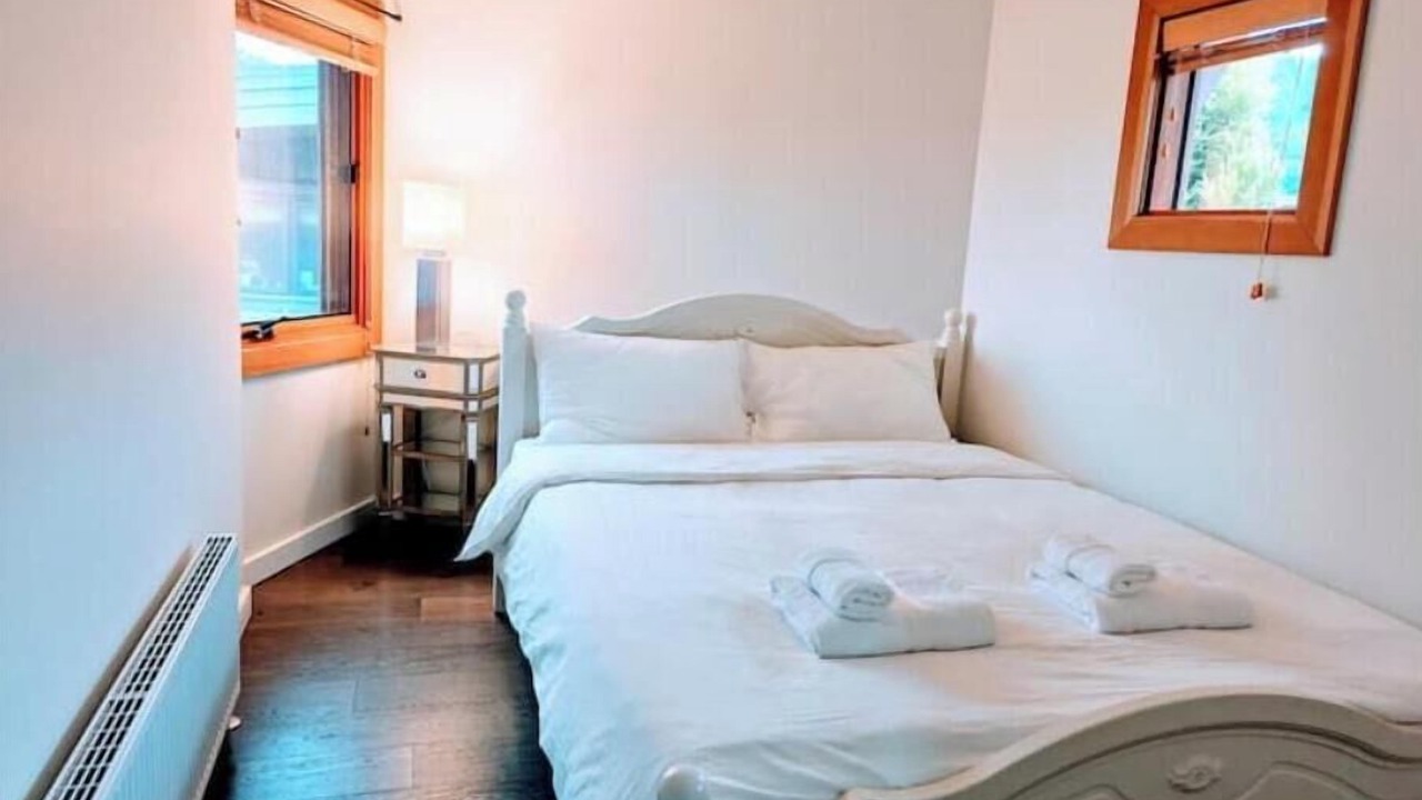 Photo of Bedroom in Dundarave