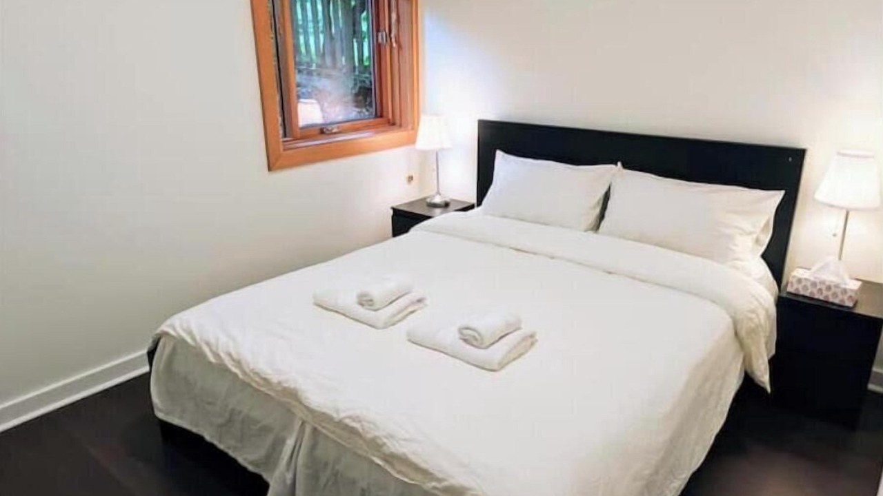 Photo of Bedroom in Dundarave