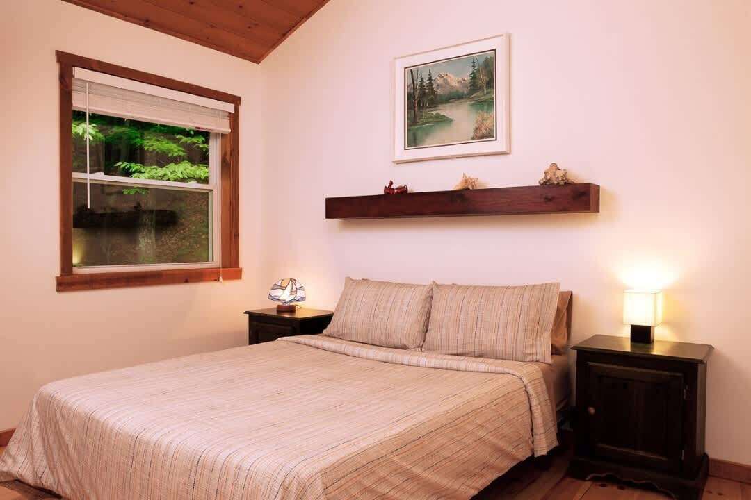 Photo of Bedroom in Les Pays-d'en-Haut Regional County Municipality