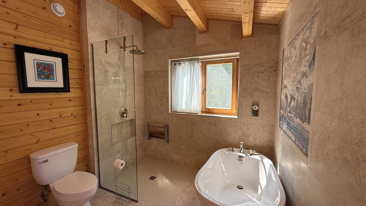 Photo of Bathroom in Manitoulin District